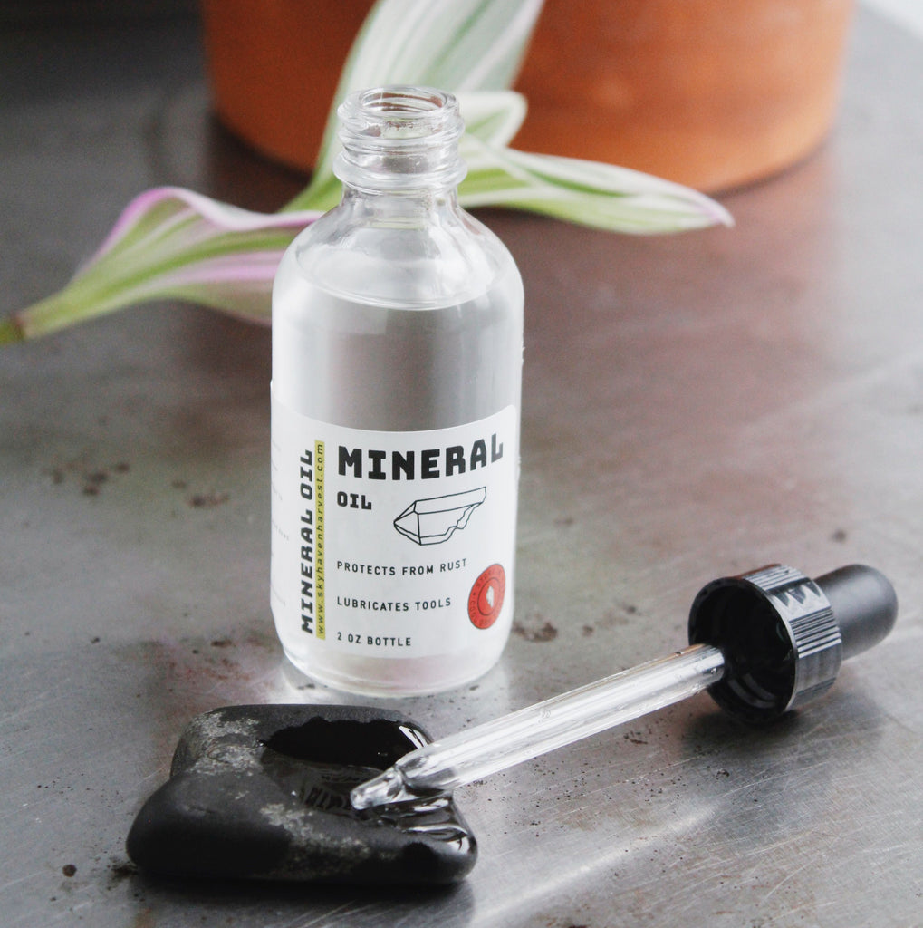 Honing Mineral oil showing dropper